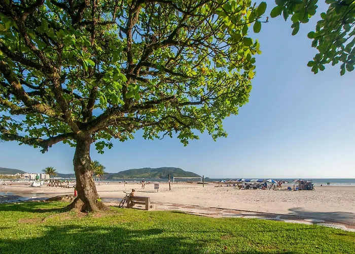 Ape 50M Da Praia C/ 2 Quartos Com Wi-Fi 250Mps Guarujá